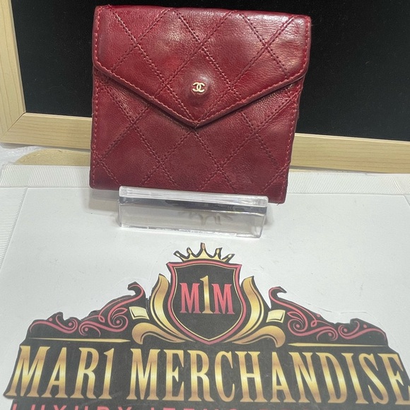 Chanel Quilted Flap card/ coin holder in Red Lambskin leather, intact sticker. - Picture 13 of 14